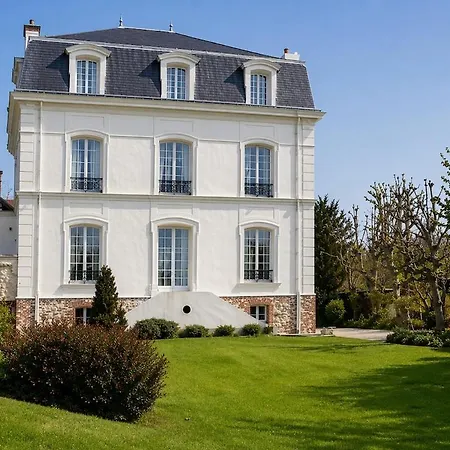 Vestepierre - Refined 19th Century - Unique Design & Space Villa