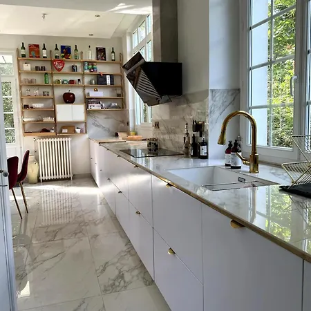 Vestepierre - Refined 19th Century - Unique Design & Space Montmorency