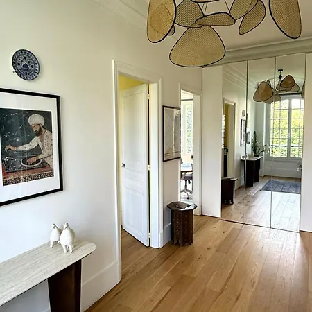 Vestepierre - Refined 19th Century - Unique Design & Space